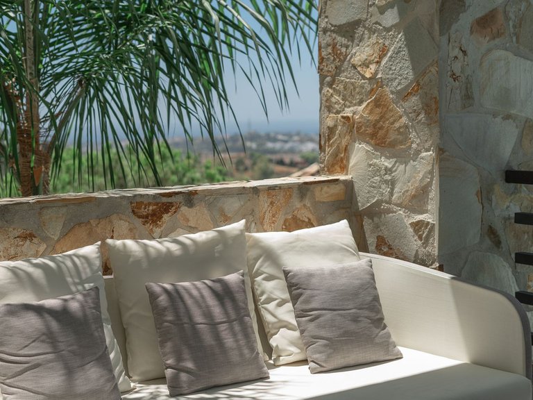 Apartment for Sale in Los Almendros, Malaga 26