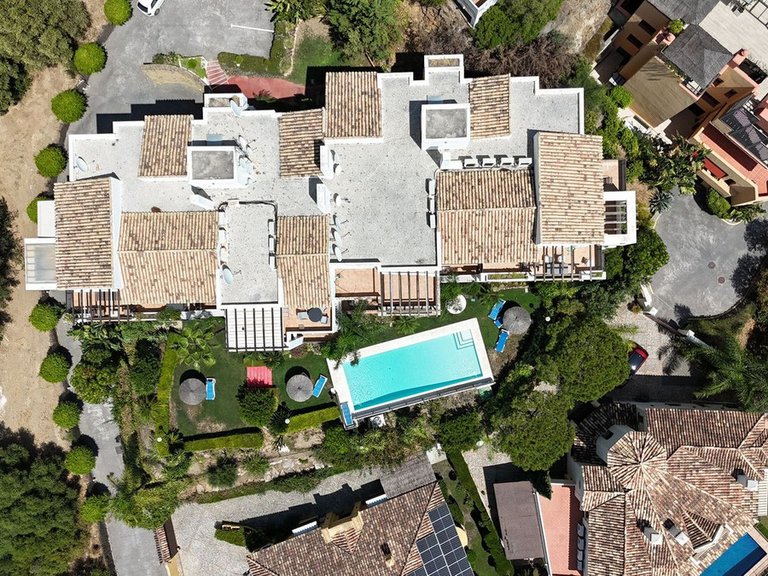 Apartment for Sale in Los Almendros, Malaga 27