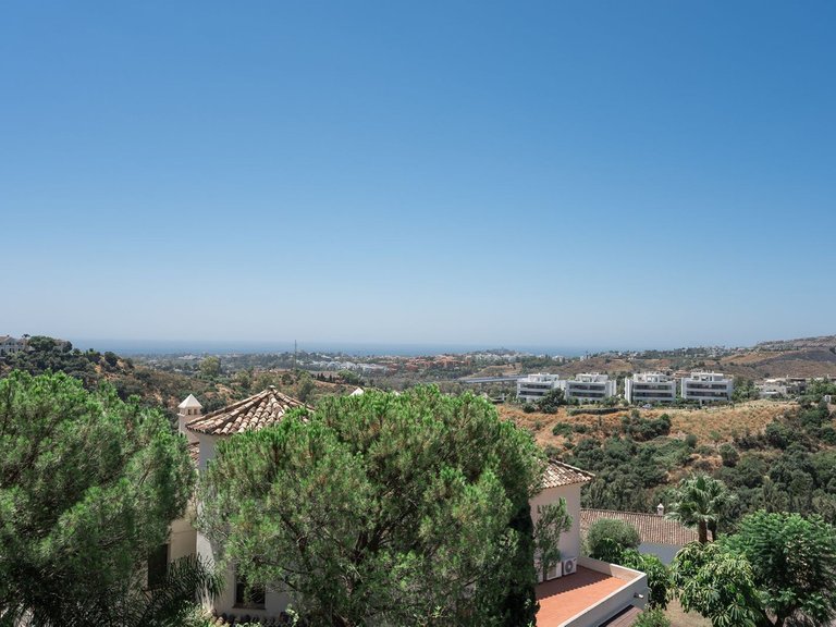 Apartment for Sale in Los Almendros, Malaga 9