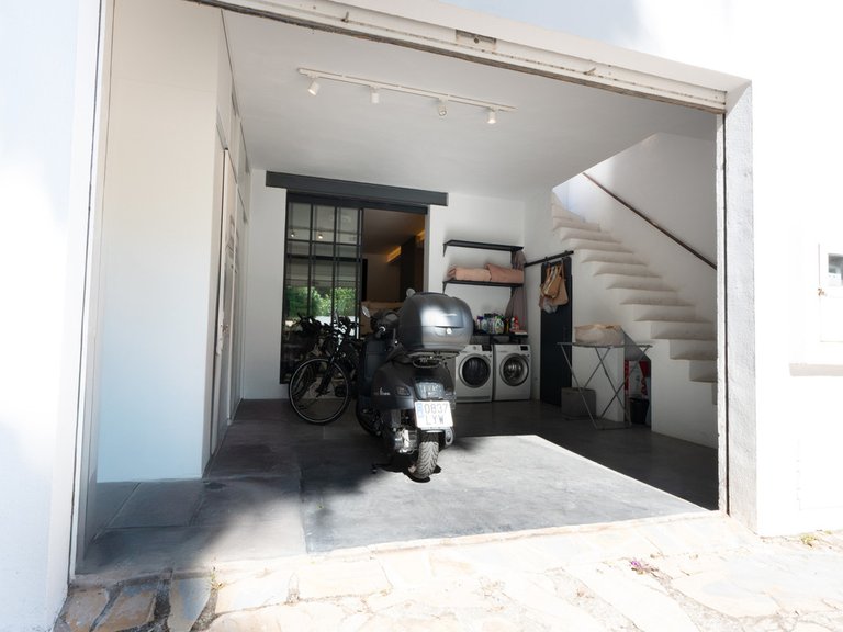 Villa for Sale in The Golden Mile, Malaga 27