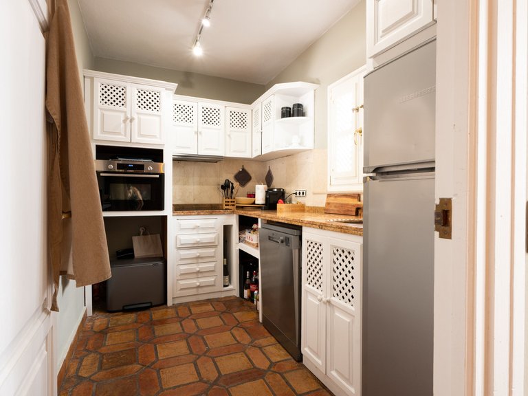 Villa for Sale in The Golden Mile, Malaga 30