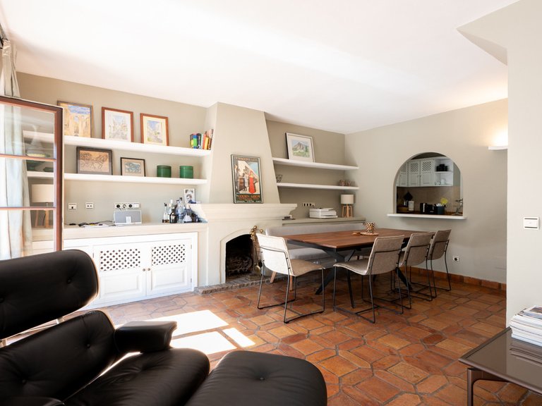 Villa for Sale in The Golden Mile, Malaga 5