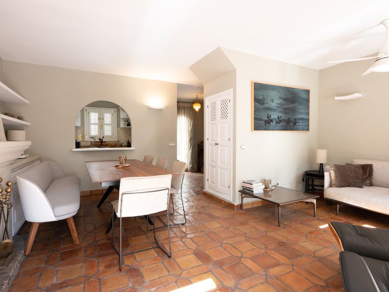 Villa for Sale in The Golden Mile, Malaga 6