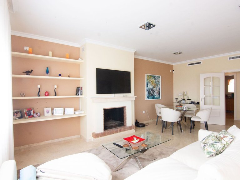 Apartment for Sale in La Mairena, Malaga 3
