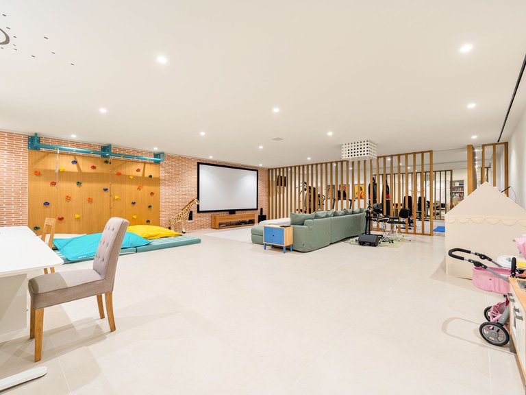 Villa for Sale in Guadalmina Alta, Malaga 48