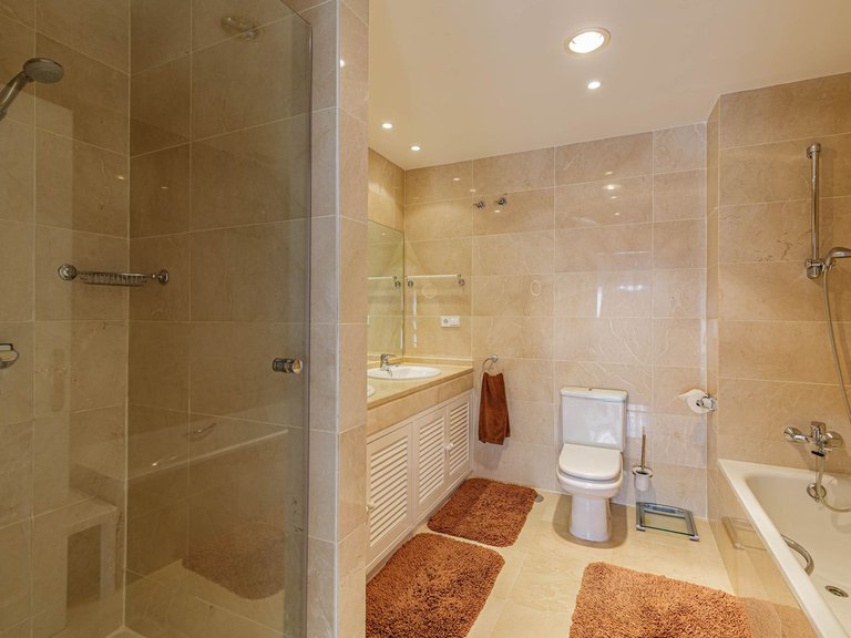 Apartment for Sale in Los Arqueros, Malaga 15