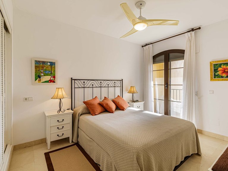 Apartment for Sale in Los Arqueros, Malaga 16