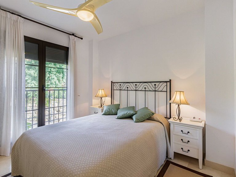 Apartment for Sale in Los Arqueros, Malaga 18