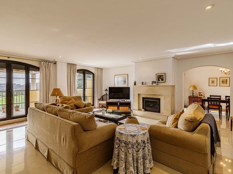 Apartment for Sale in Los Arqueros, Malaga 4