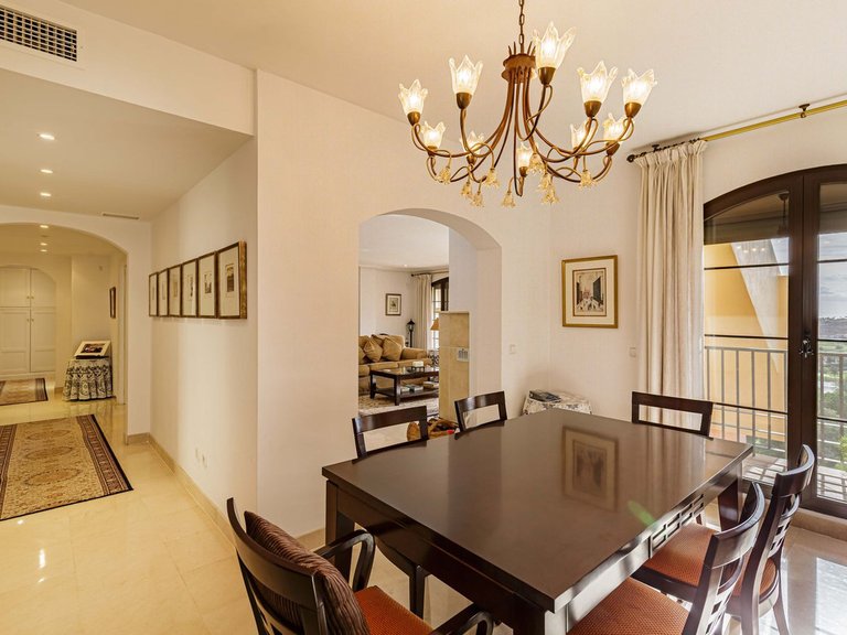Apartment for Sale in Los Arqueros, Malaga 5