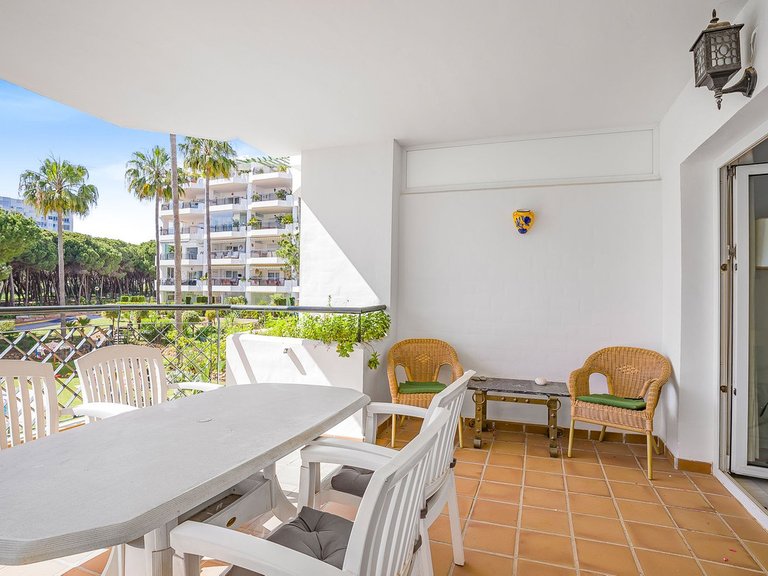 Apartment for Sale in Calahonda, Malaga 3