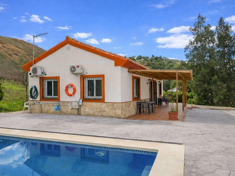Villa for Sale in Coín, Malaga 1
