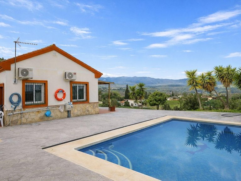 Villa for Sale in Coín, Malaga 10