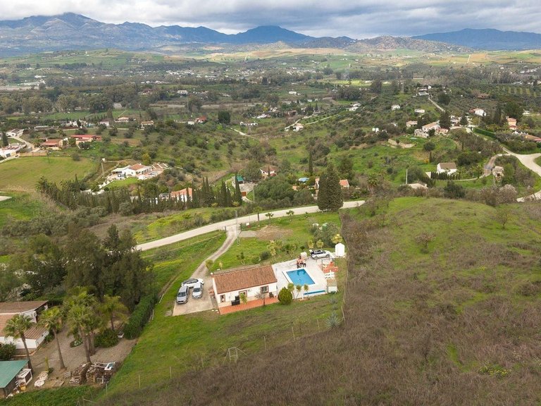 Villa for Sale in Coín, Malaga 18