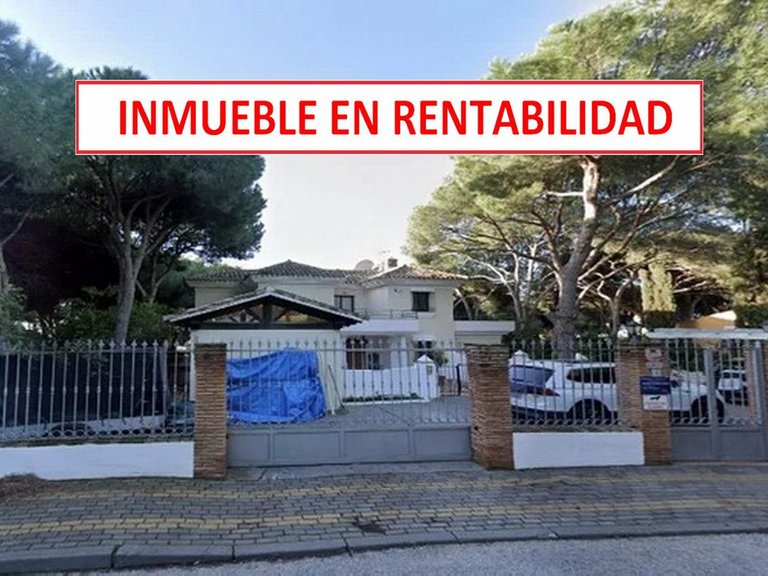 Villa for Sale in Marbella, Malaga 1