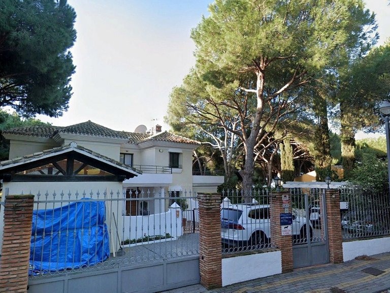 Villa for Sale in Marbella, Malaga 3