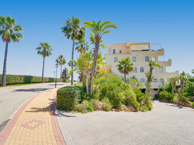 Apartment for Sale in El Chaparral, Malaga 23