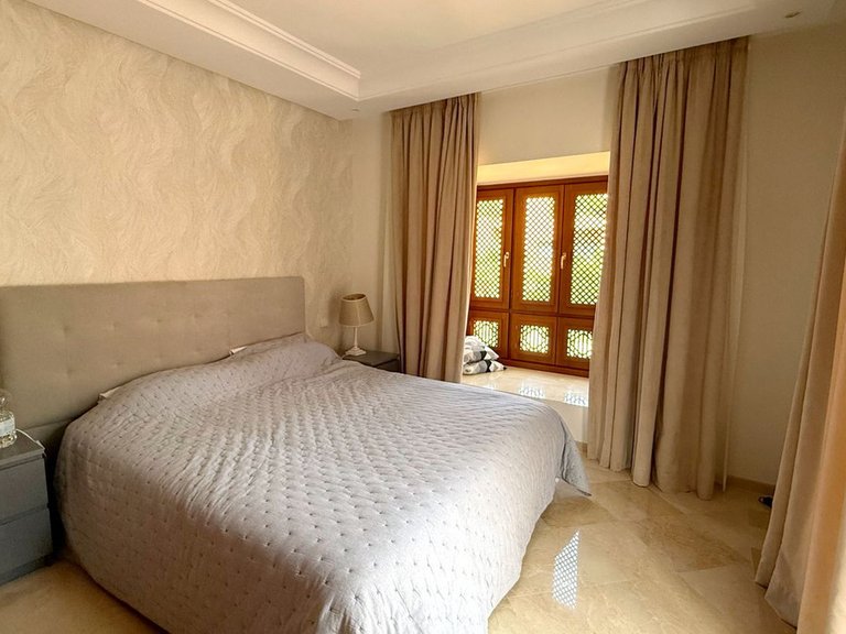 Apartment for Sale in New Golden Mile, Malaga 16