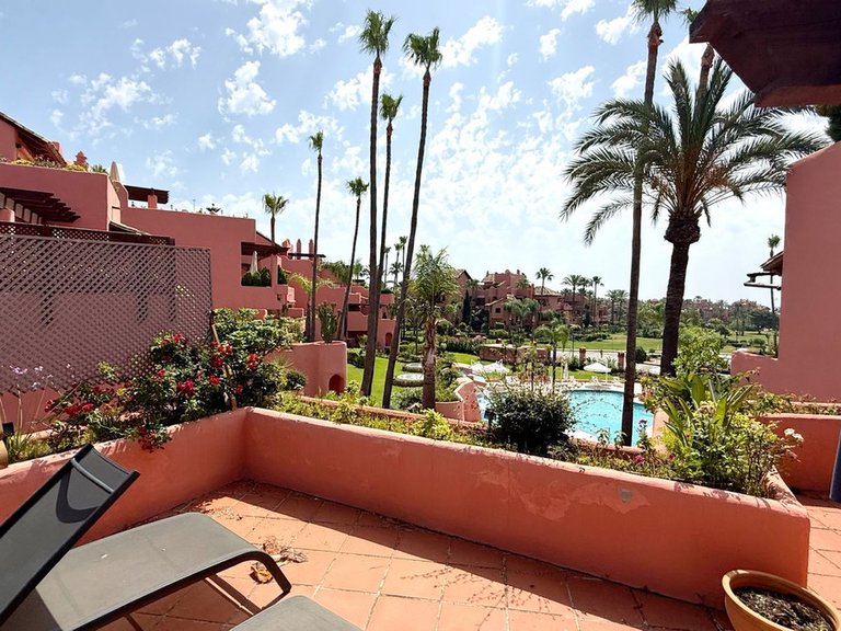 Apartment for Sale in New Golden Mile, Malaga 3