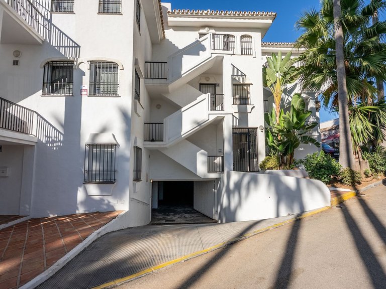 Apartment for Sale in Calahonda, Malaga 35