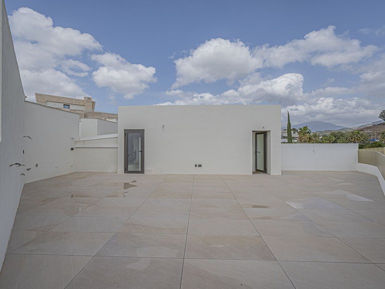 Apartment for Sale in The Golden Mile, Malaga 13