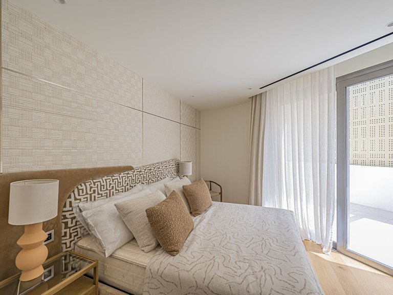 Apartment for Sale in The Golden Mile, Malaga 18
