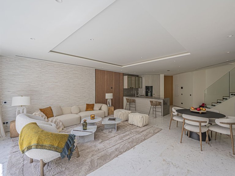 Apartment for Sale in The Golden Mile, Malaga 2