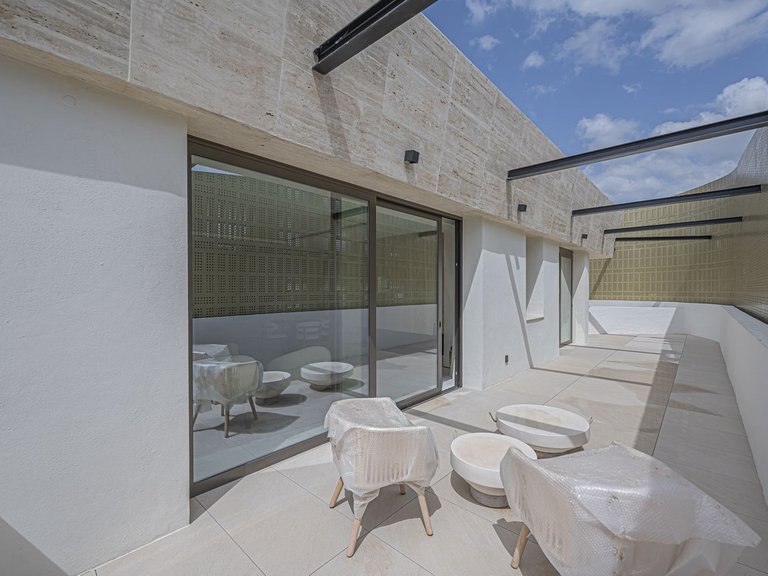 Apartment for Sale in The Golden Mile, Malaga 5