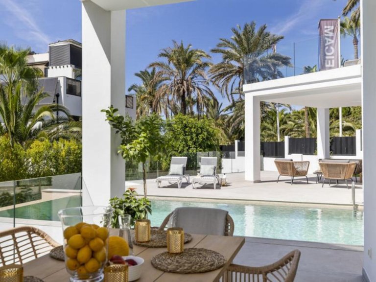 Villa for Sale in Marbesa, Malaga 16