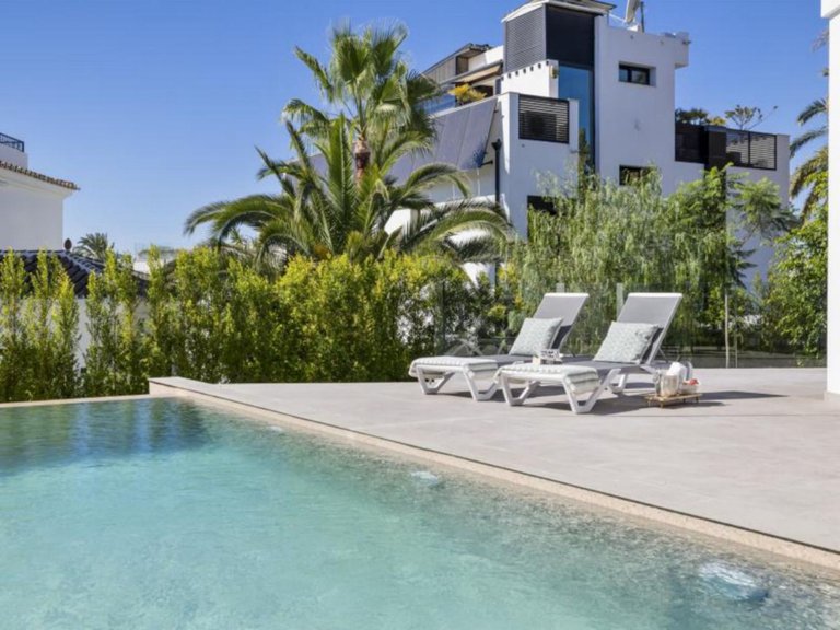 Villa for Sale in Marbesa, Malaga 19