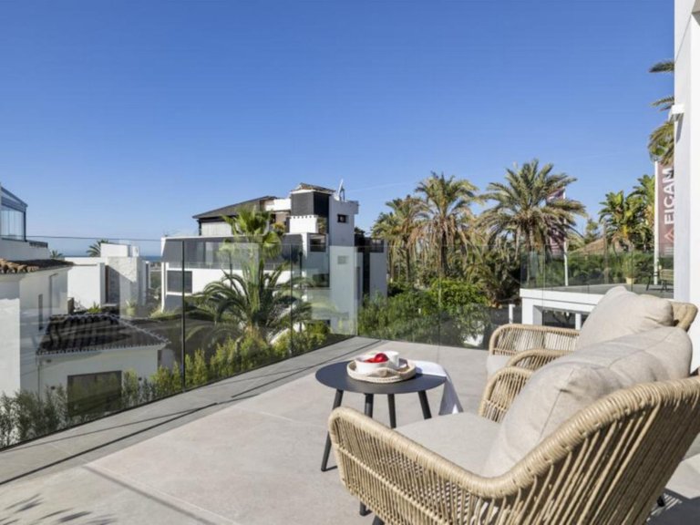 Villa for Sale in Marbesa, Malaga 22