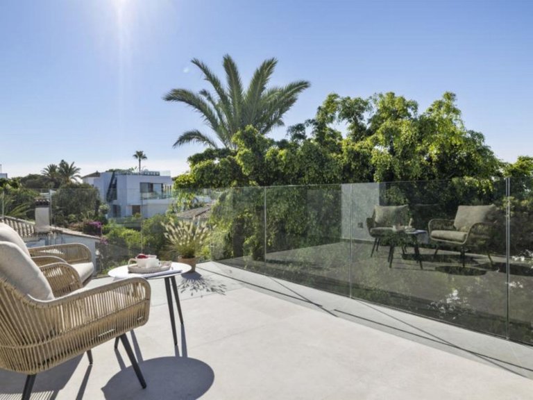 Villa for Sale in Marbesa, Malaga 25