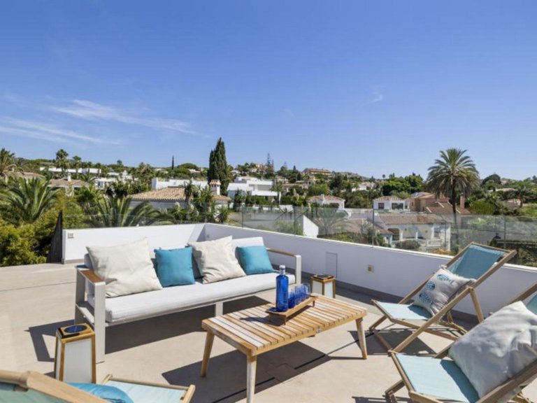 Villa for Sale in Marbesa, Malaga 32