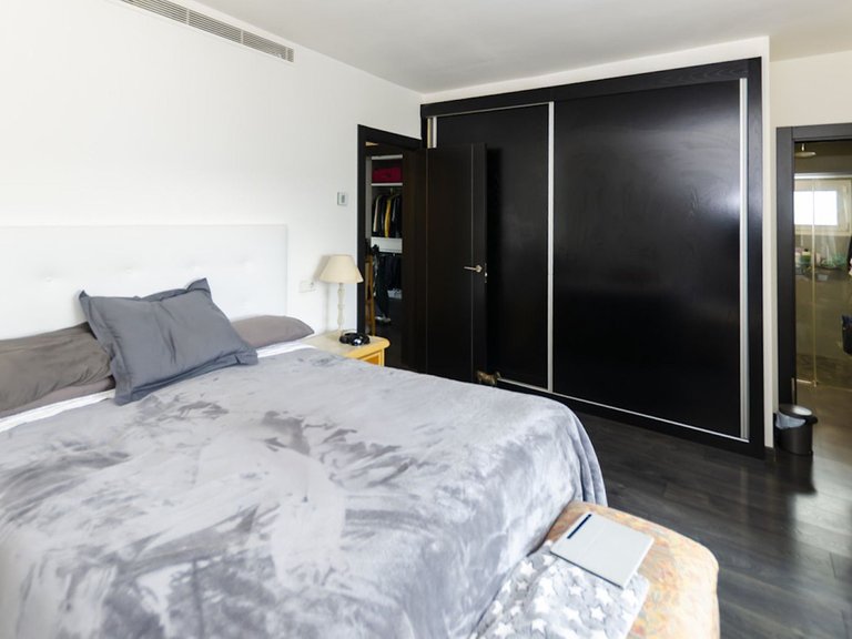 Villa for Sale in Puerto Banus, Malaga 22
