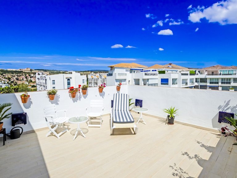 Villa for Sale in Puerto Banus, Malaga 4