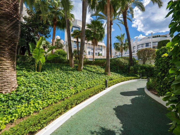 Apartment for Sale in Marbella, Malaga 28