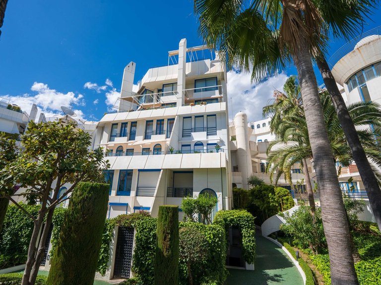 Apartment for Sale in Marbella, Malaga 31