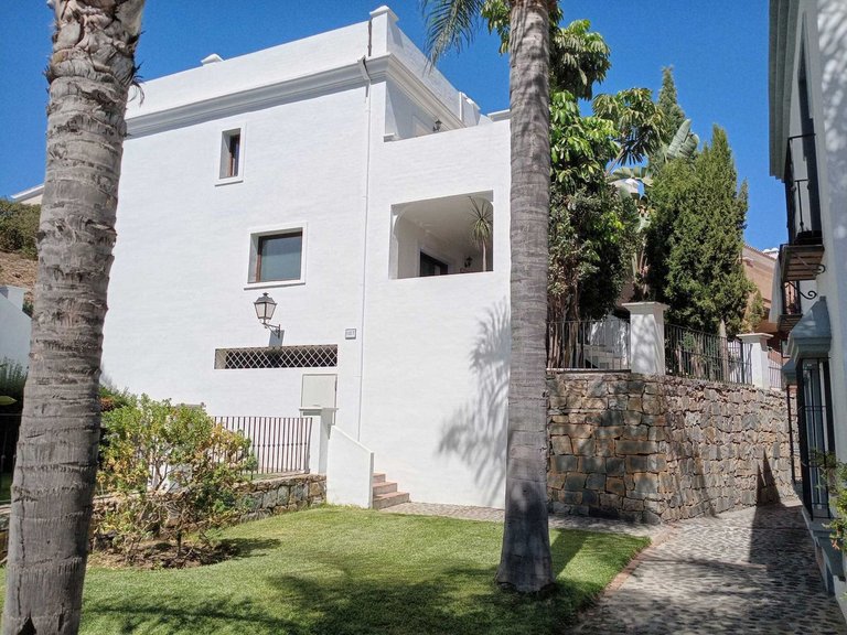 Villa for Sale in Estepona, Malaga 3