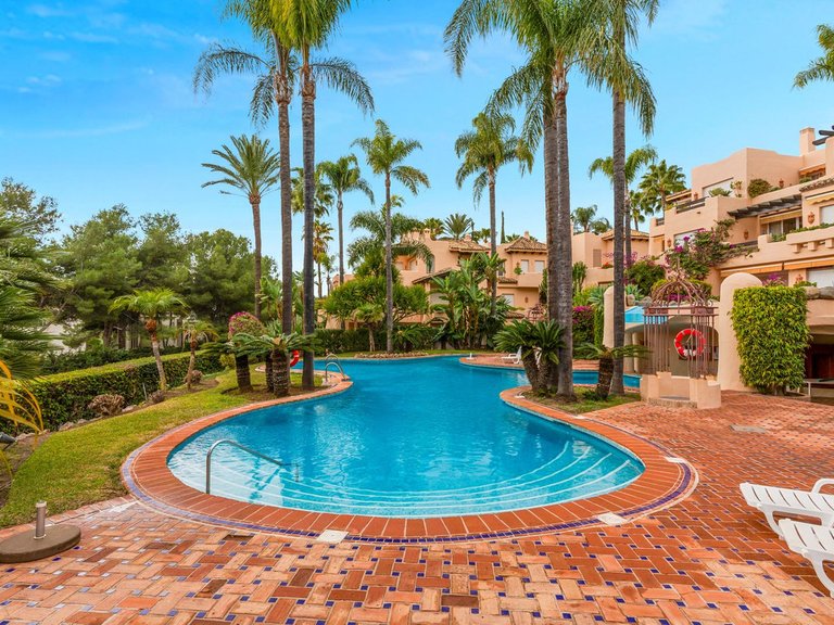 Apartment for Sale in Sierra Blanca, Malaga 14