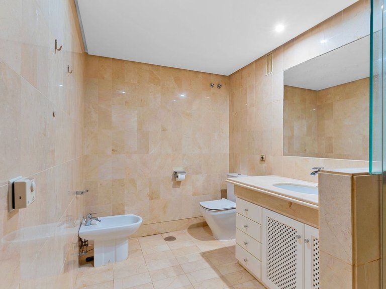 Apartment for Sale in Sierra Blanca, Malaga 16
