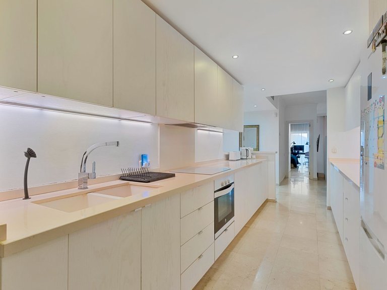Apartment for Sale in Sierra Blanca, Malaga 4