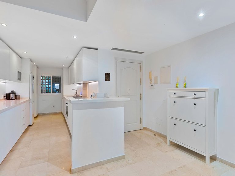 Apartment for Sale in Sierra Blanca, Malaga 6