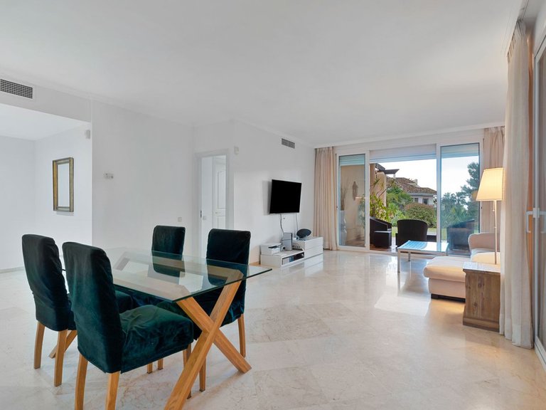 Apartment for Sale in Sierra Blanca, Malaga 7