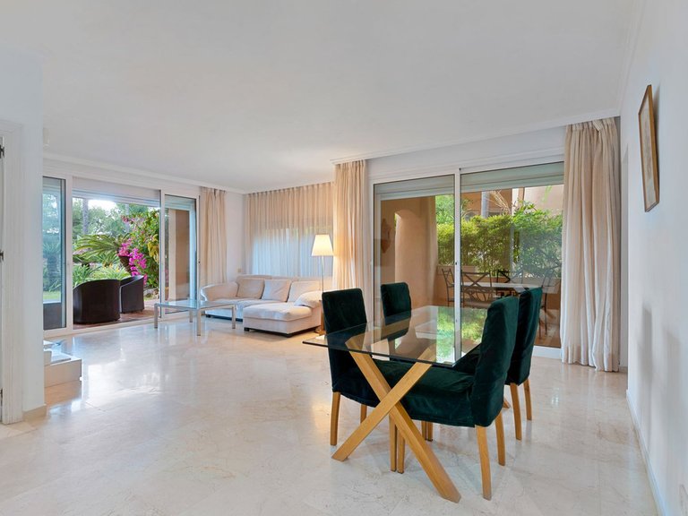 Apartment for Sale in Sierra Blanca, Malaga 8