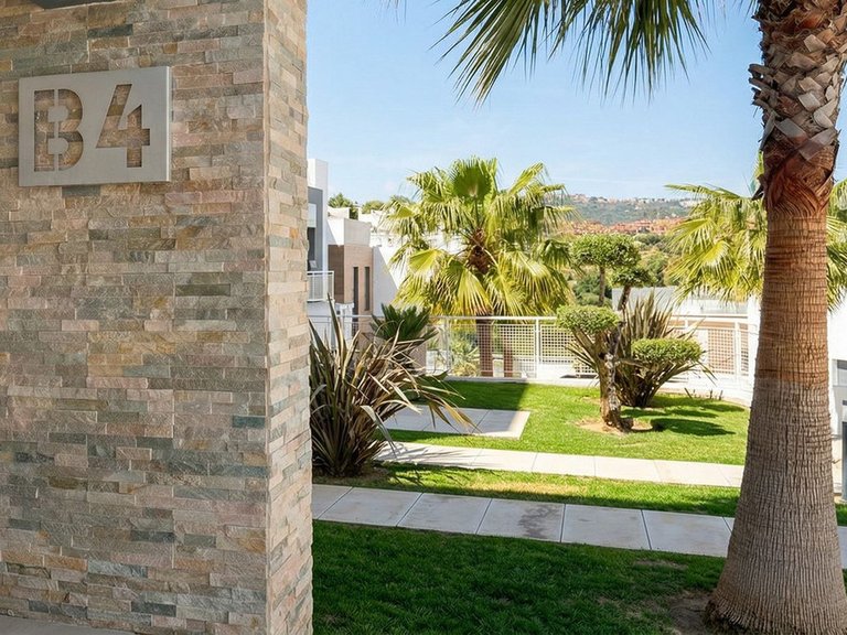 Apartment for Sale in Cabopino, Malaga 31