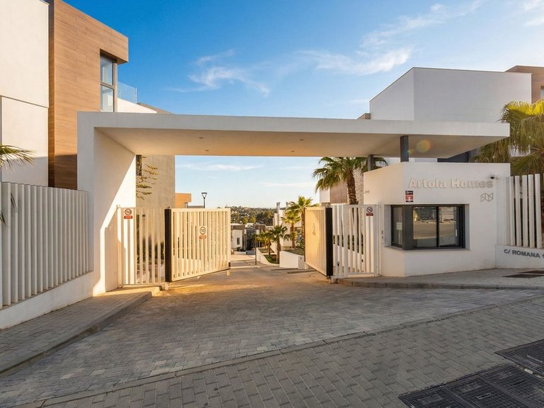 Apartment for Sale in Cabopino, Malaga 33