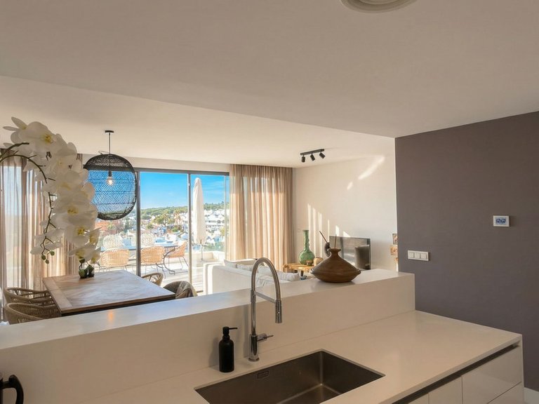 Apartment for Sale in Cabopino, Malaga 6