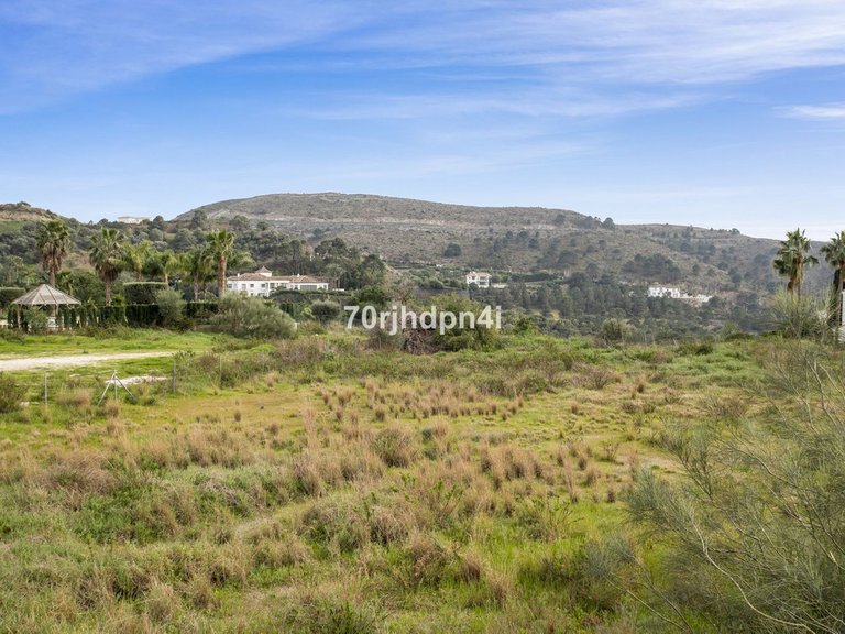 Plot for Sale in Benahavís, Malaga 1