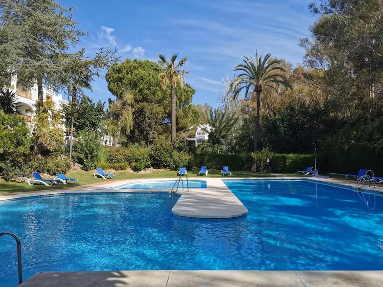 Apartment for Sale in Nueva Andalucía, Malaga 16
