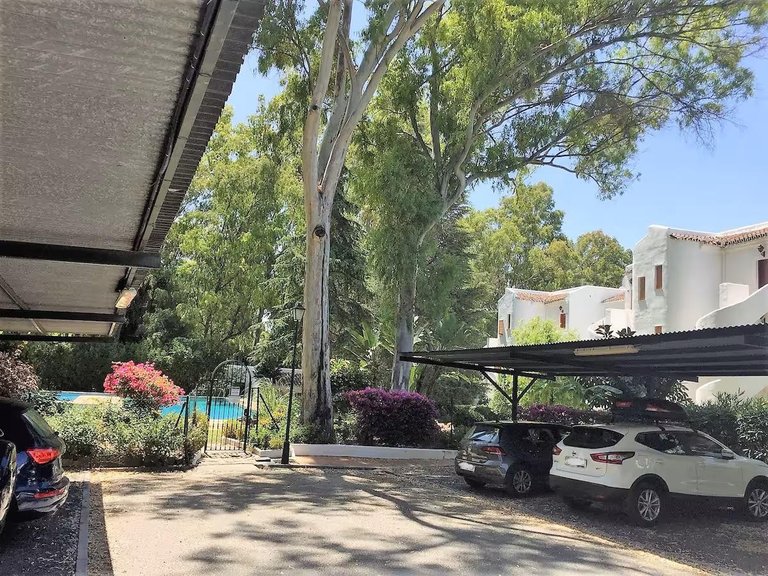 Apartment for Sale in Nueva Andalucía, Malaga 19
